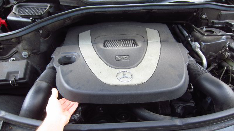 2006-2011-Mercedes-Benz-ML-350-Serpentine-Accessory-Belt-Replacement-Guide-003