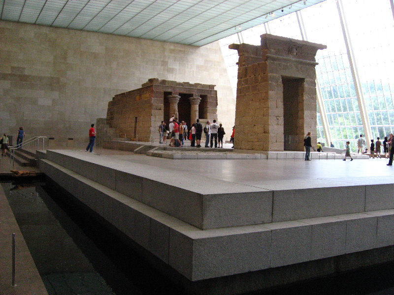 Metropolitan-Museum-of-Art-Manhattan-NYC-009