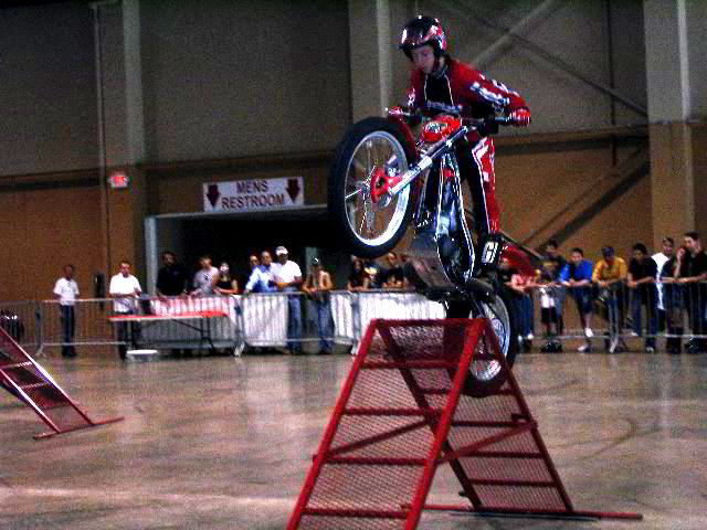 Adam-Holbrook-Stunt-Show-03