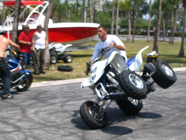 Team-1-AllStars-Sportbike-Stunt-Show-107