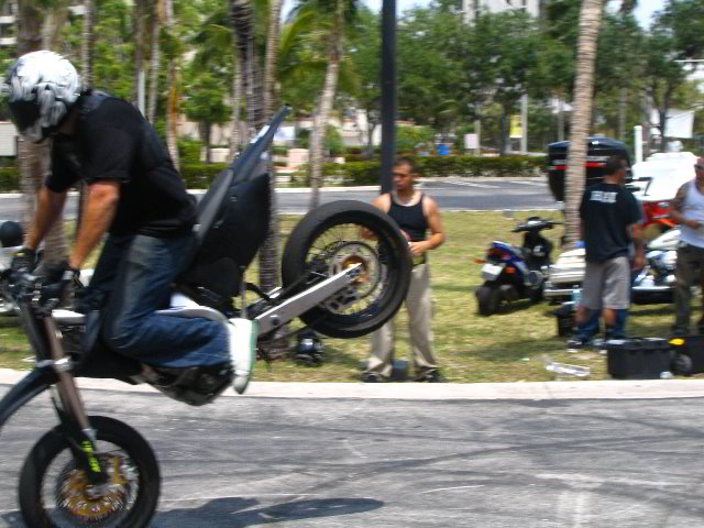 Team-1-AllStars-Sportbike-Stunt-Show-153