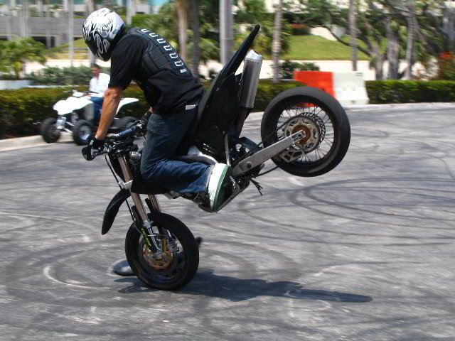 Team-1-AllStars-Sportbike-Stunt-Show-154