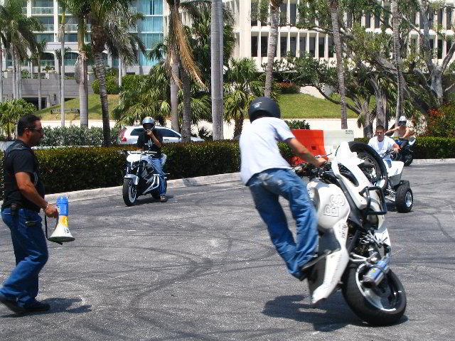 Team-1-AllStars-Sportbike-Stunt-Show-61