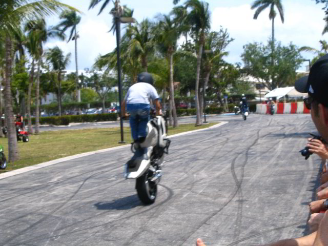 Team-1-AllStars-Sportbike-Stunt-Show-90