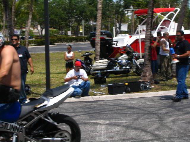 Team-1-AllStars-Sportbike-Stunt-Show-94