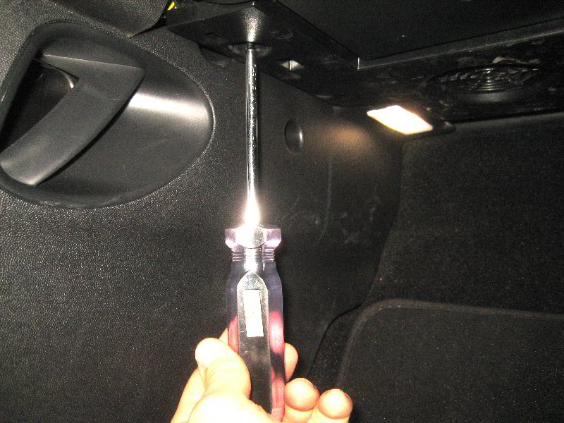 Mini-Cooper-Cabin-Air-Filters-Replacement-Guide-003