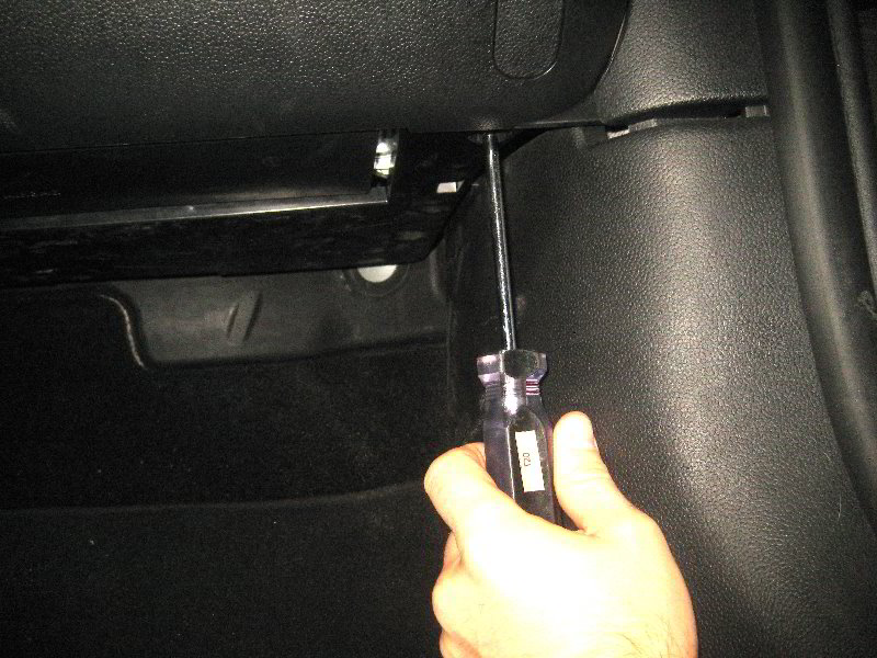 Mini-Cooper-Cabin-Air-Filters-Replacement-Guide-004