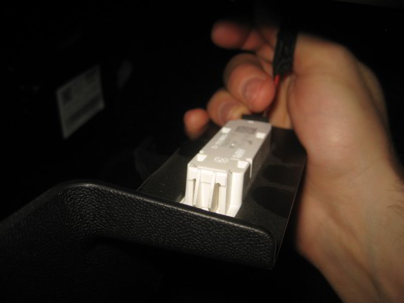 Mini-Cooper-Cabin-Air-Filters-Replacement-Guide-014