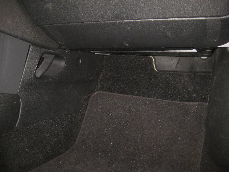 Mini-Cooper-Cabin-Air-Filters-Replacement-Guide-054