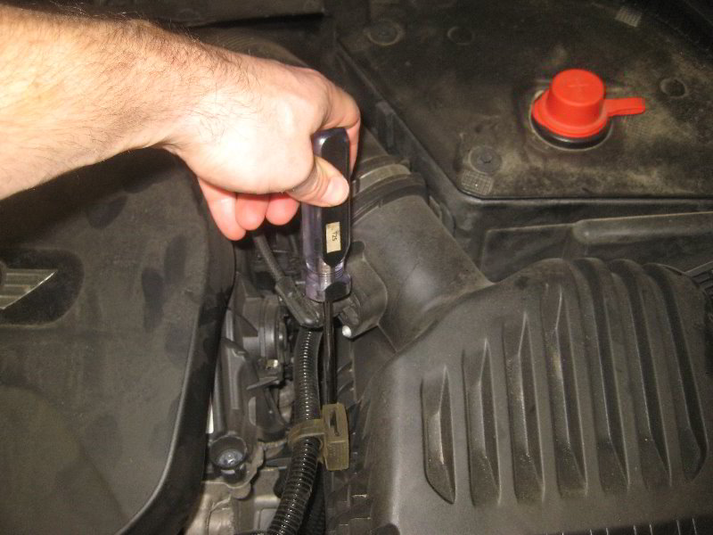 Mini-Cooper-Engine-Air-Filter-Replacement-Guide-004