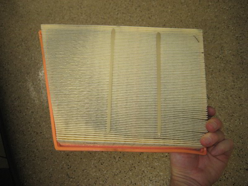 Mini-Cooper-Engine-Air-Filter-Replacement-Guide-009