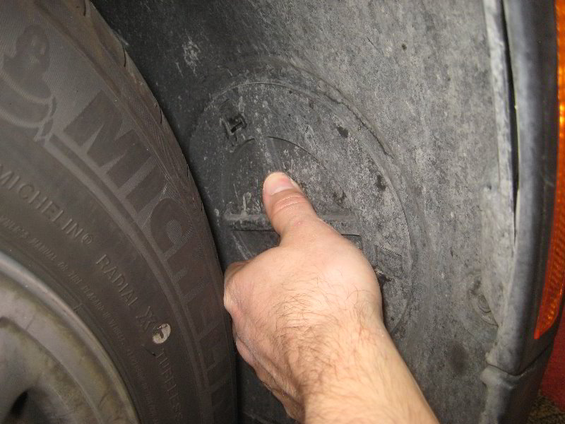 Mini-Cooper-Fog-DRL-Parking-Light-Bulbs-Replacement-Guide-004