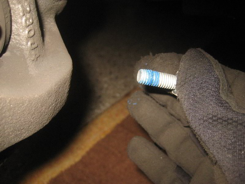 Mini-Cooper-Front-Brake-Pads-Replacement-Guide-007