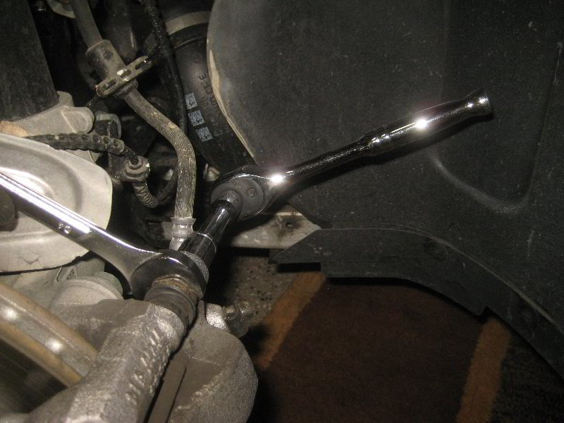 Mini-Cooper-Front-Brake-Pads-Replacement-Guide-008