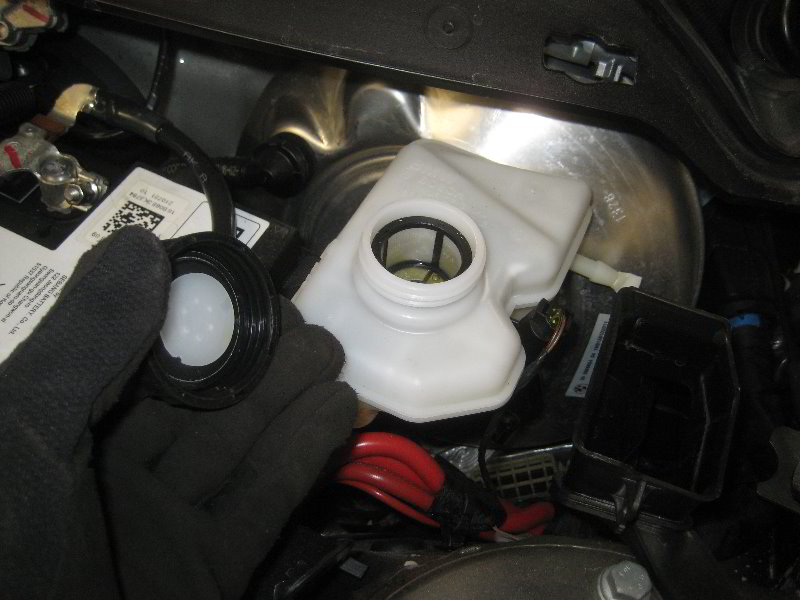 Mini-Cooper-Front-Brake-Pads-Replacement-Guide-022