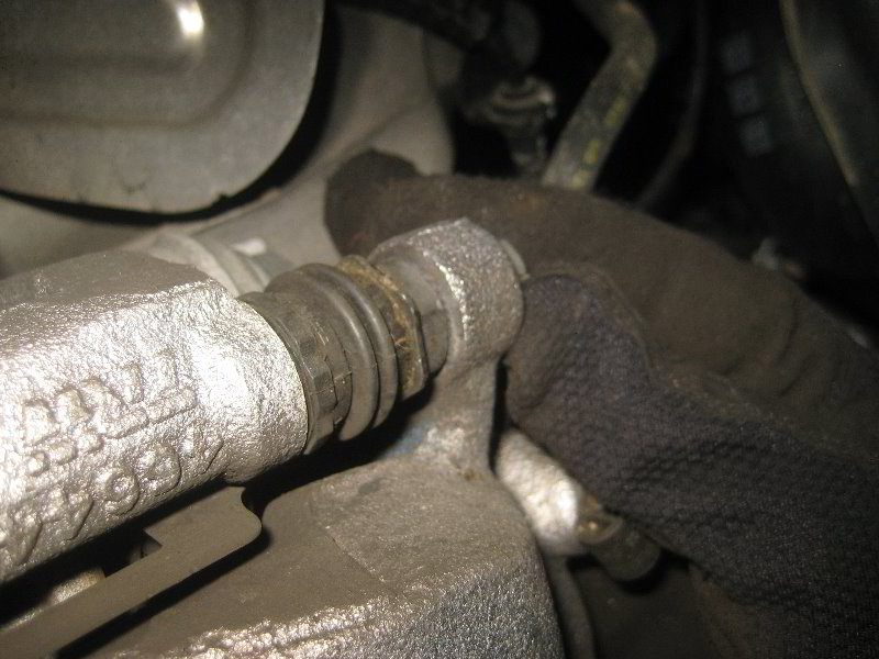 Mini-Cooper-Front-Brake-Pads-Replacement-Guide-030