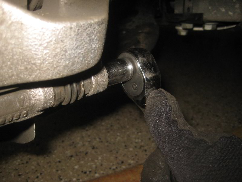 Mini-Cooper-Front-Brake-Pads-Replacement-Guide-032