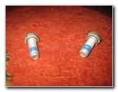 Mini-Cooper-Front-Brake-Pads-Replacement-Guide-009