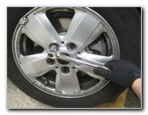 Mini-Cooper-Front-Brake-Pads-Replacement-Guide-037