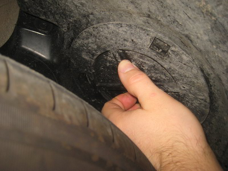 Mini-Cooper-Front-Turn-Signal-Light-Bulbs-Replacement-Guide-005