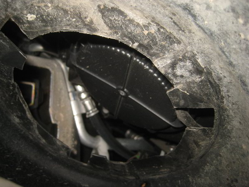 Mini-Cooper-Front-Turn-Signal-Light-Bulbs-Replacement-Guide-007