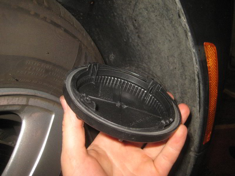 Mini-Cooper-Front-Turn-Signal-Light-Bulbs-Replacement-Guide-017