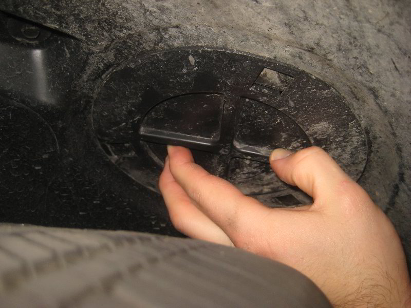 Mini-Cooper-Front-Turn-Signal-Light-Bulbs-Replacement-Guide-020