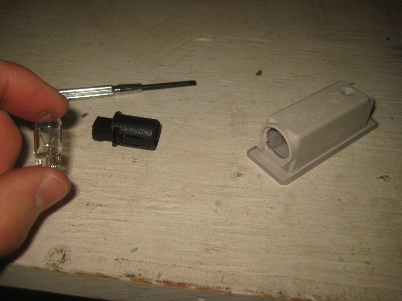 Mini-Cooper-Glove-Box-Light-Bulb-Replacement-Guide-009