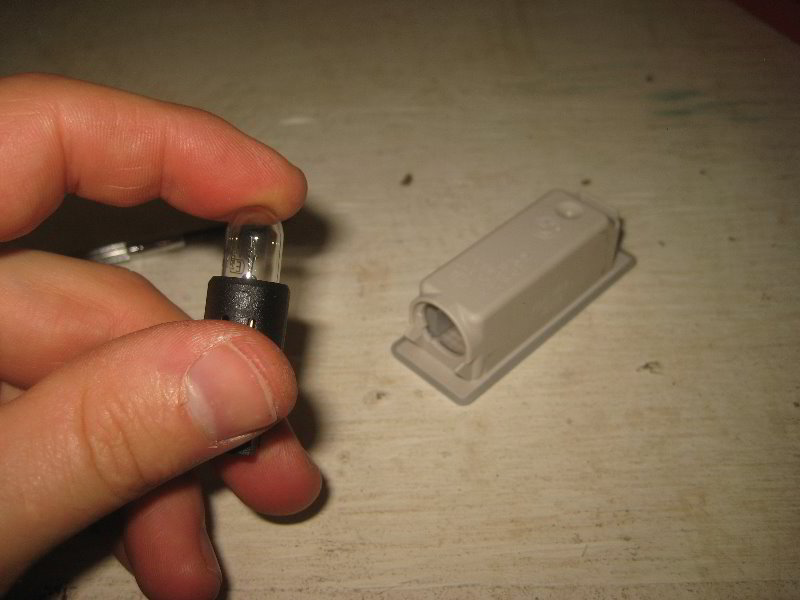 Mini-Cooper-Glove-Box-Light-Bulb-Replacement-Guide-010