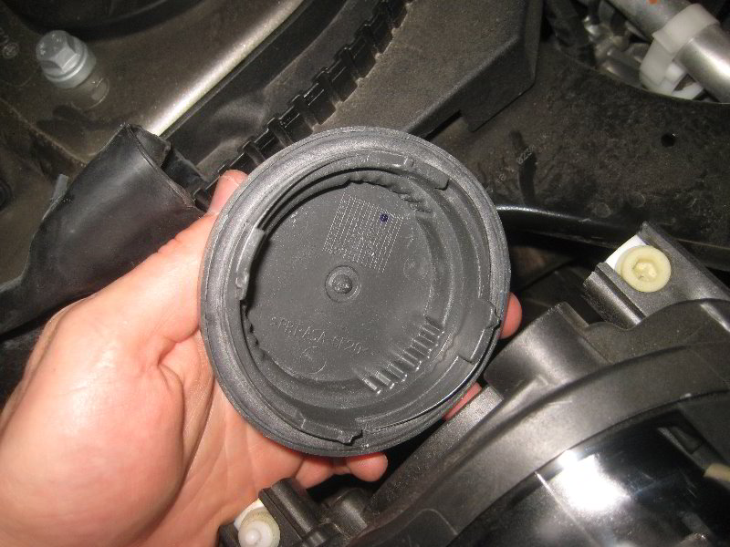 Mini-Cooper-Headlight-Bulbs-Replacement-Guide-024