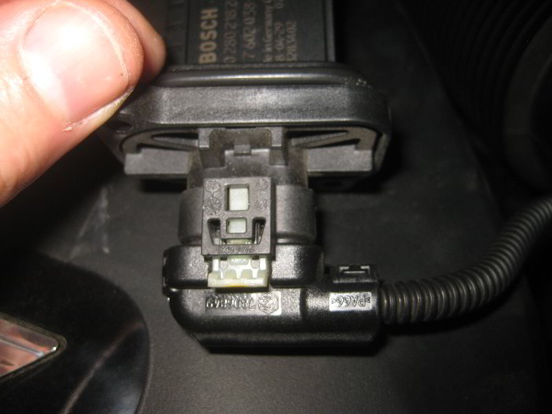 Mini-Cooper-MAF-Sensor-Cleaning-Replacement-Guide-008