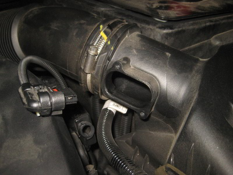 Mini-Cooper-MAF-Sensor-Cleaning-Replacement-Guide-014