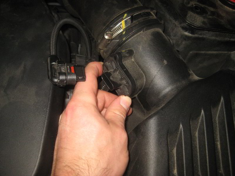 Mini-Cooper-MAF-Sensor-Cleaning-Replacement-Guide-016