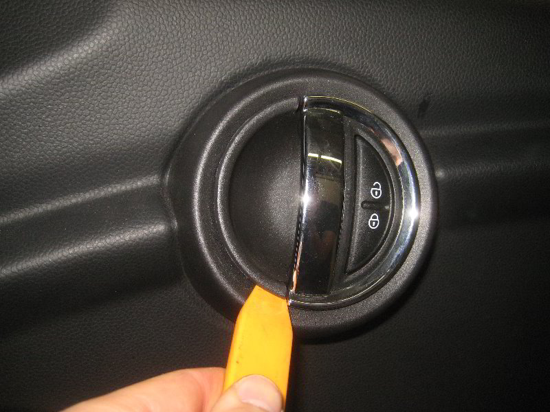 Mini-Cooper-Interior-Door-Panel-Removal-Guide-004