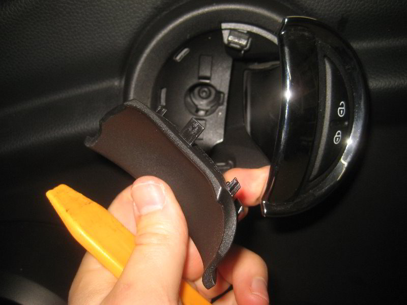 Mini-Cooper-Interior-Door-Panel-Removal-Guide-005