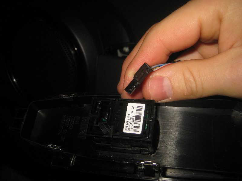 Mini-Cooper-Interior-Door-Panel-Removal-Guide-010