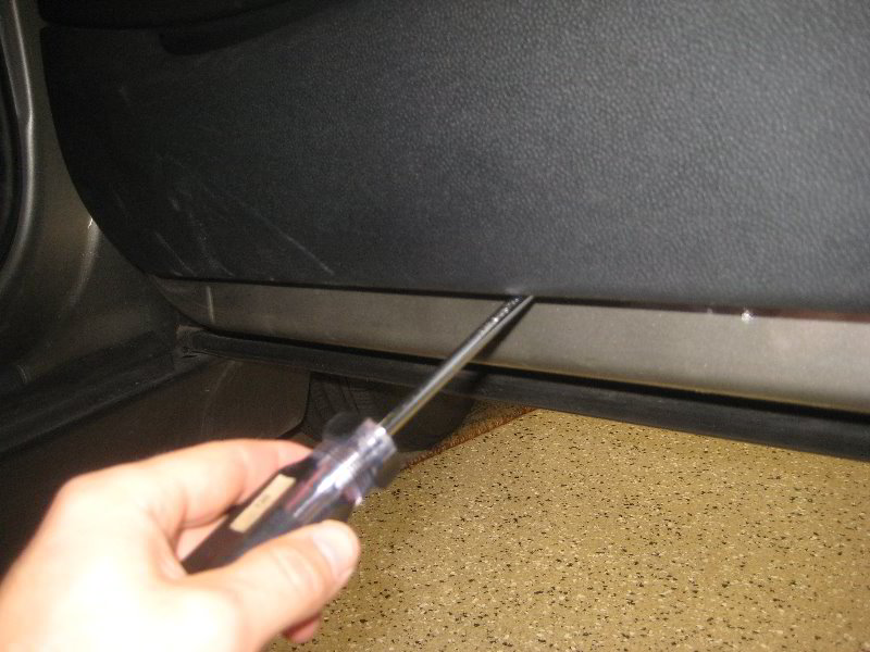 Mini-Cooper-Interior-Door-Panel-Removal-Guide-018