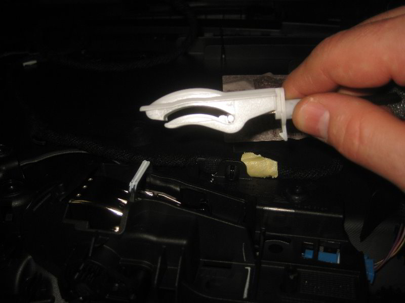 Mini-Cooper-Interior-Door-Panel-Removal-Guide-029