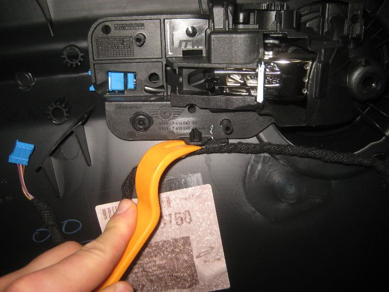 Mini-Cooper-Interior-Door-Panel-Removal-Guide-034