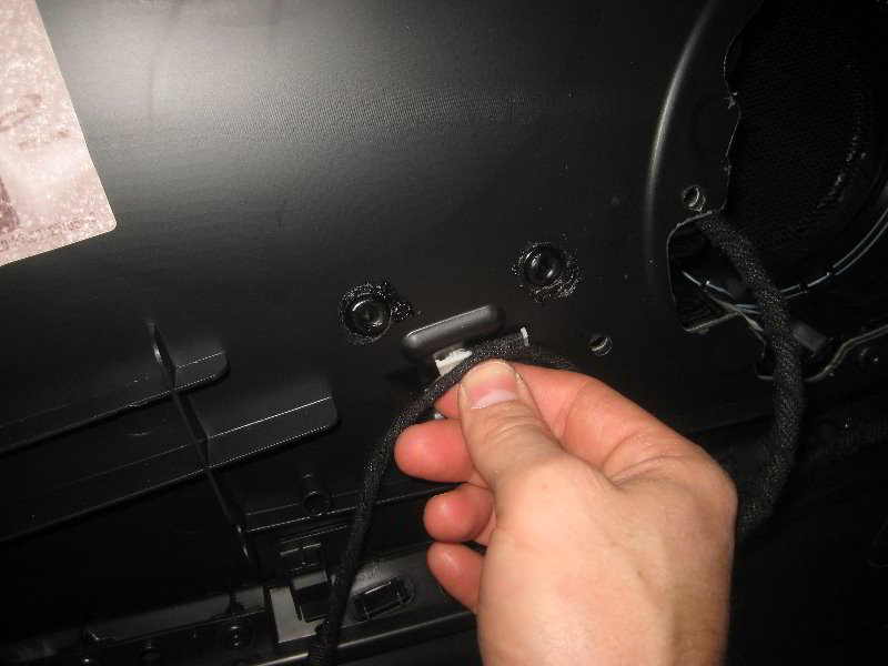 Mini-Cooper-Interior-Door-Panel-Removal-Guide-045
