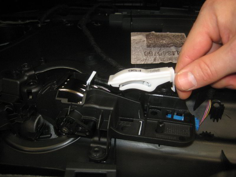 Mini-Cooper-Interior-Door-Panel-Removal-Guide-049