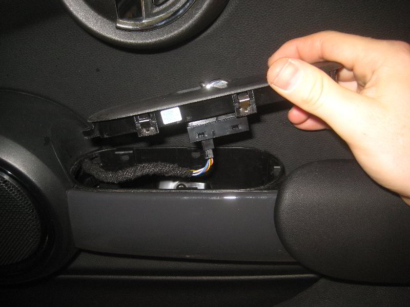 Mini-Cooper-Interior-Door-Panel-Removal-Guide-064