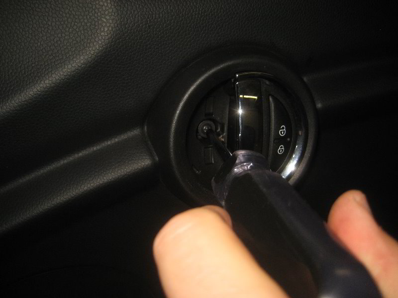 Mini-Cooper-Interior-Door-Panel-Removal-Guide-067