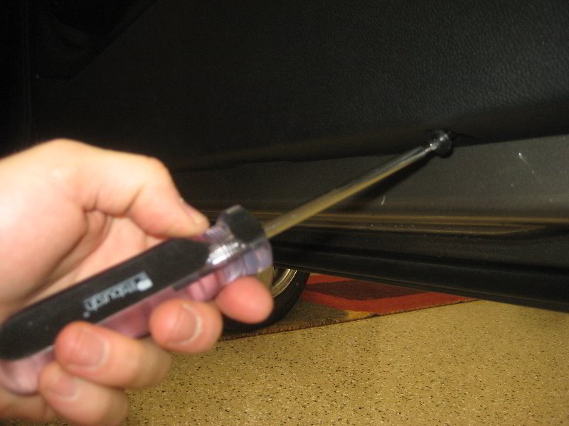 Mini-Cooper-Interior-Door-Panel-Removal-Guide-070