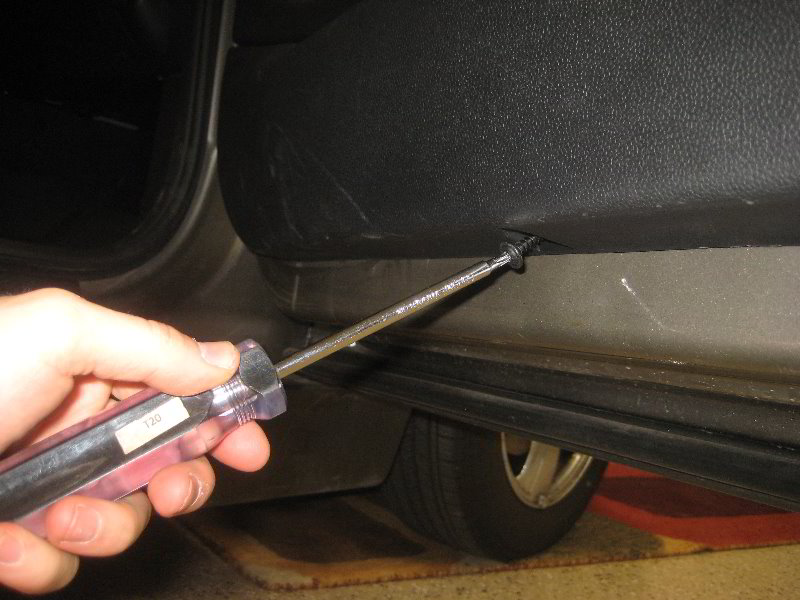 Mini-Cooper-Interior-Door-Panel-Removal-Guide-071