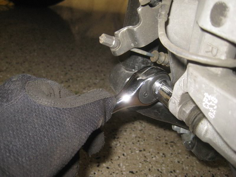 Mini-Cooper-Rear-Brake-Pads-Replacement-Guide-007