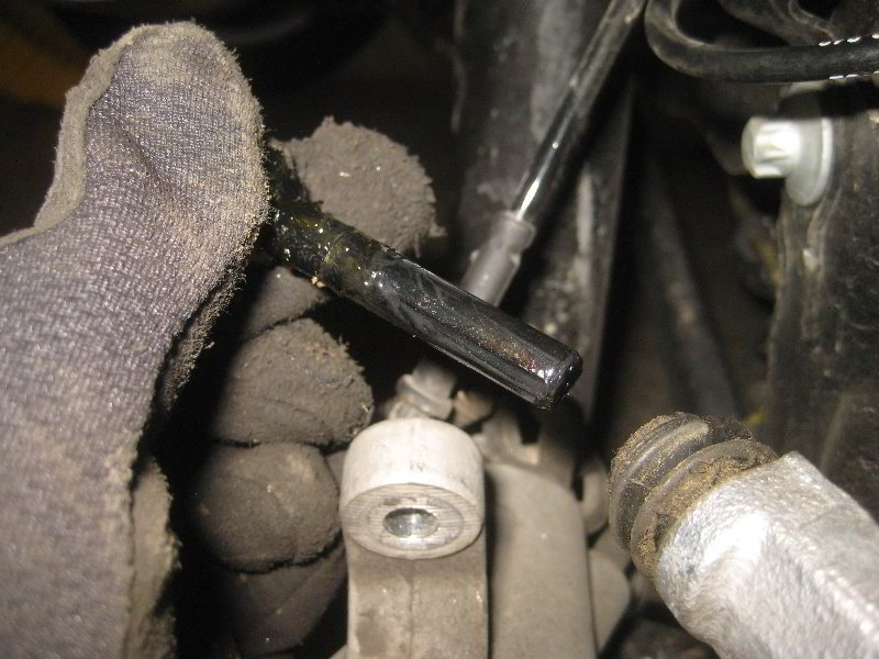 Mini-Cooper-Rear-Brake-Pads-Replacement-Guide-020