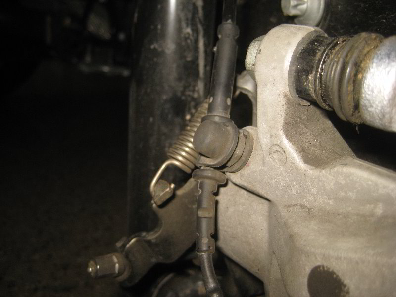 Mini-Cooper-Rear-Brake-Pads-Replacement-Guide-034