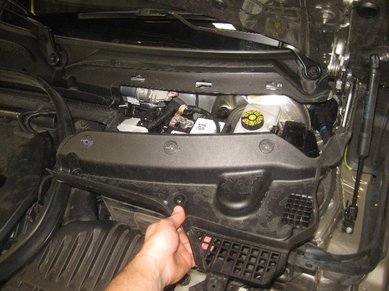 Mini-Cooper-Rear-Brake-Pads-Replacement-Guide-036