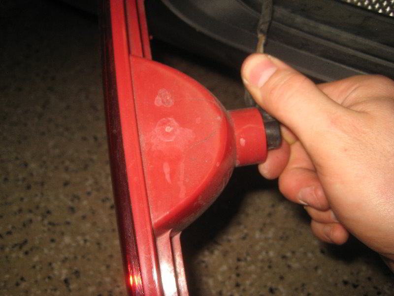 Mini-Cooper-Rear-Fog-Light-Bulb-Replacement-Guide-012